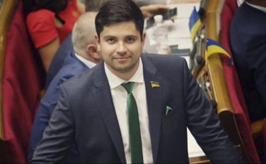 Мінські угоди: у Слузі народу заявили, що терористів хочуть усунути від процесу