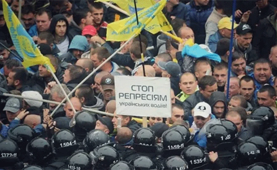 Евробляхеры приостанавливают акцию протеста и разблокируют дороги