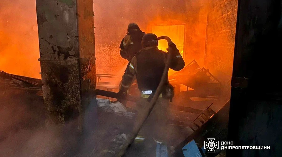 На Дніпропетровщині росіяни поранили двох чоловіків, один з них важкий