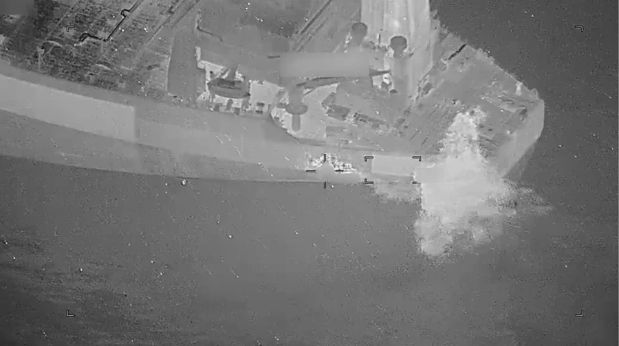 Американские военные заявили о поражении ракетой танкера, который направлялся в порт Ирана