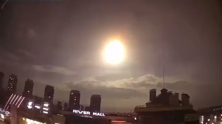 Bright flash over Kyiv caused by satellite fall