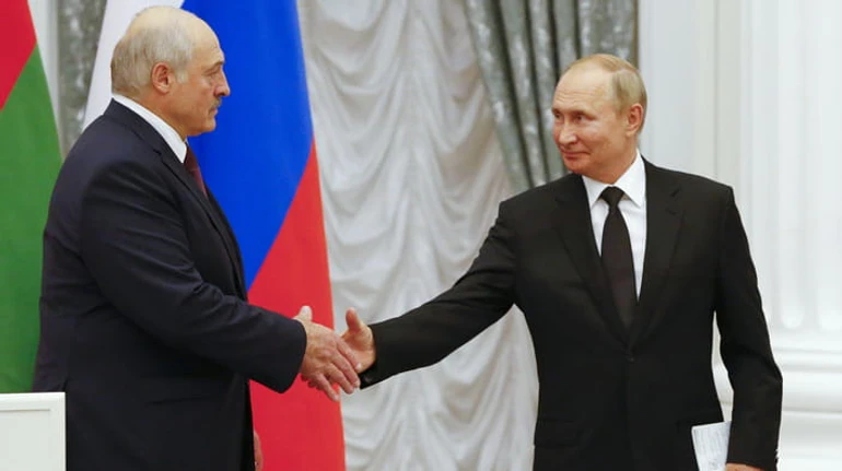Стратегія гопників: як Лукашенко та Путін атакують Європу