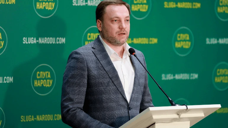 Главные новости пятницы и ночи: закон о языке, Монастырский