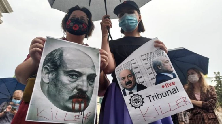 Беларусь заявила, что международным рейсам опасно летать над Украиной