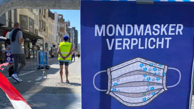 На пляж за QR-кодом: як у серці Європи готуються до другої хвилі коронавірусу