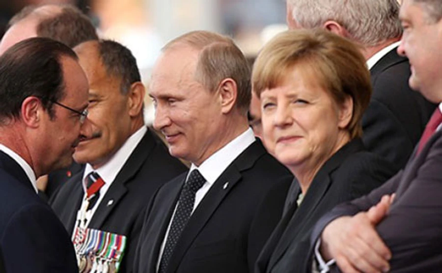 Під Мінськом є підпис Путіна, його можна судити – Порошенко 