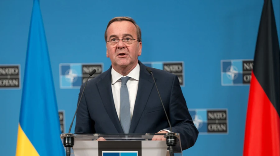 German defence minister unveils new initiative to upgrade Ukraine's equipment