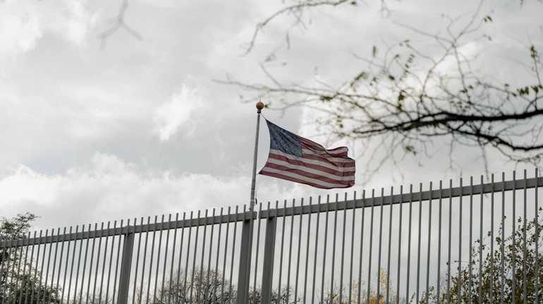Посольство США підтвердило, що залишається в Києві попри залякування Кремля