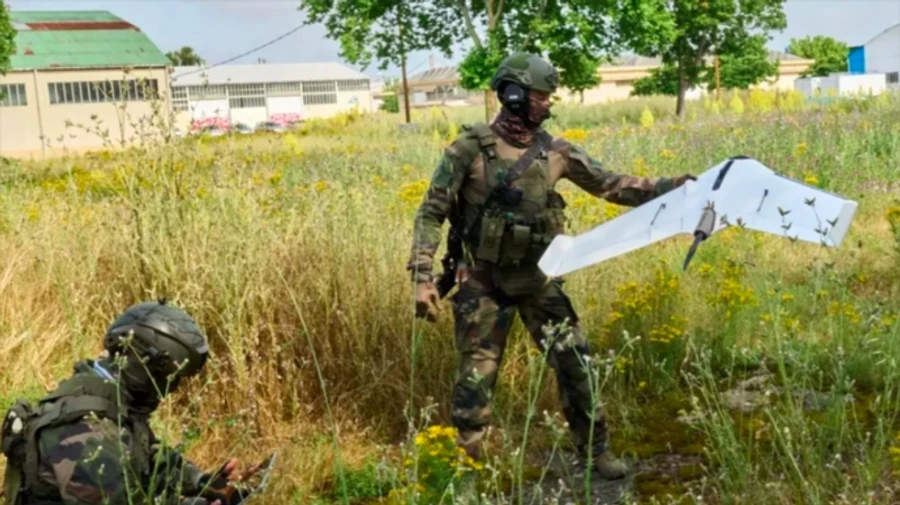 Ukrainian troops receive French drones capable of striking targets up to 25 km away