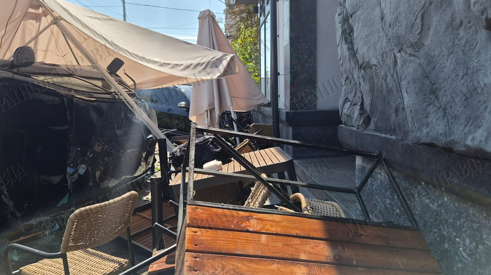 Повертав, перетинаючи три смуги: поліція показала відео резонансної ДТП у Києві Повертав, перетинаючи три смуги: поліція показала відео резонансної ДТП у Києві