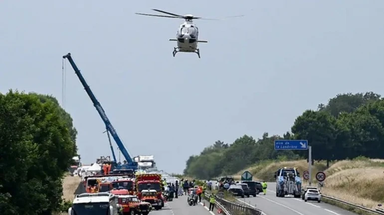 Zelenskyy: Three of those killed in bus crash in France were Ukrainians, children among injured