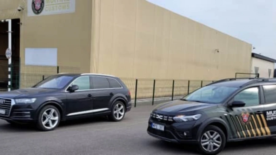 В Литве таможенники конфисковали первый автомобиль с российскими номерами