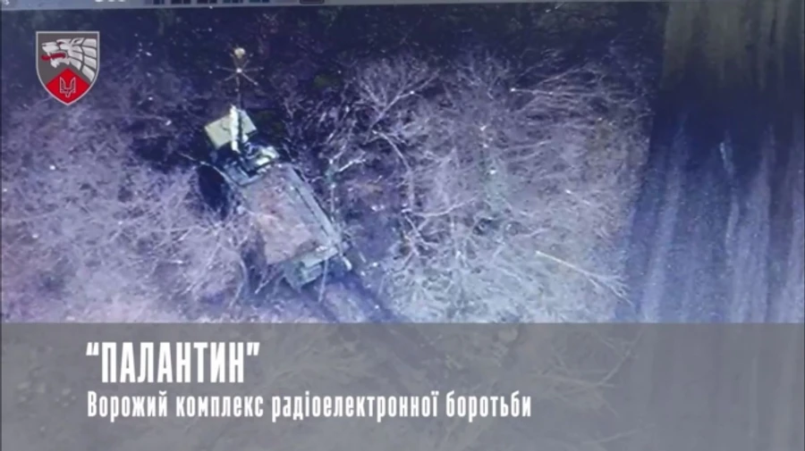 HIMARS hits Russia's newest Palantin electronic warfare system – video