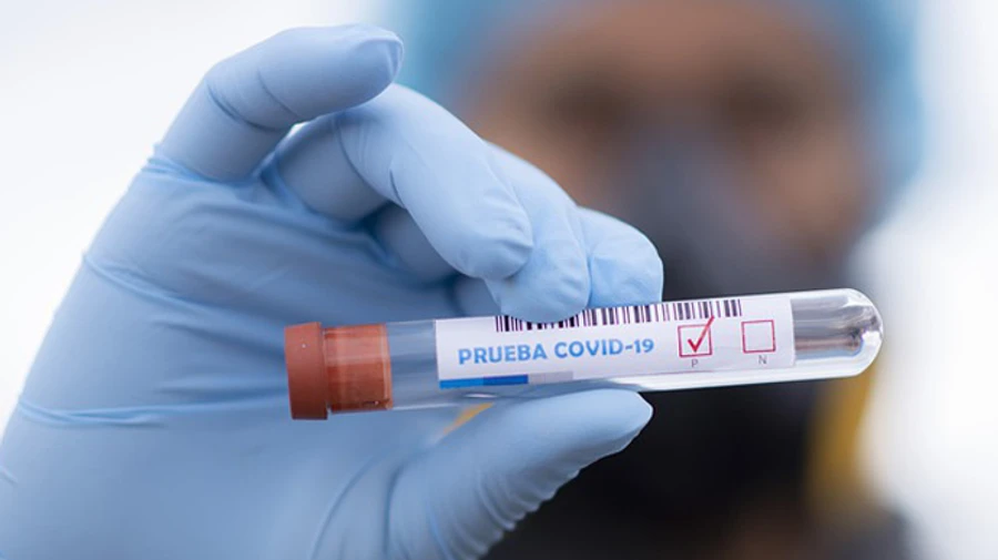 Италия обновила рекорд заражений: почти 100 тысяч в сутки