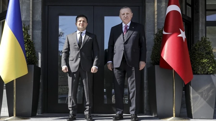 Головні новини суботи і ночі: зустріч Зеленського і Ердогана, двоє поранених в ООС