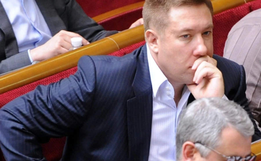 Нардеп без жилья не указал в декларации недвижимость матери на 36 млн - СМИ