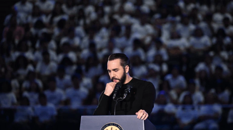 Самый популярный диктатор мира. Как президент Сальвадора победил банды, но проиграл экономику