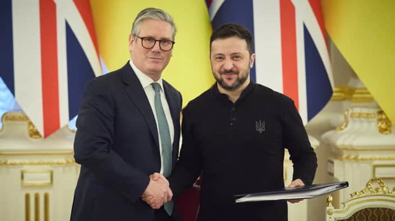 Військові бази, взаємна оборона і не лише: що дає Україні Сторічна угода з Британією