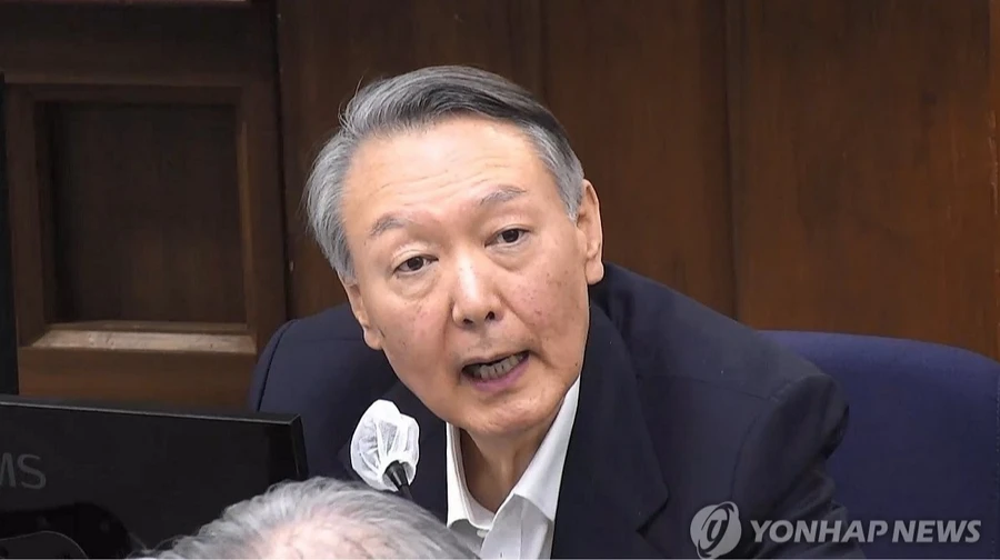 Экс-президента Южной Кореи отправили за решетку на 5 лет по делу о военном положении