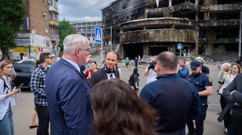 Представники понад 70 держав відвідали місця ударів РФ на Лук'янівці