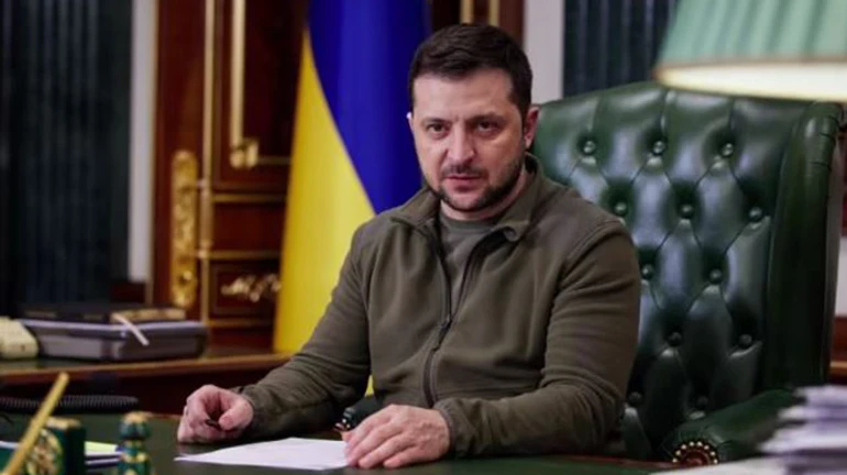 Зеленский ввел санкции против Азарова, Табачника, Царева и 37 юрлиц