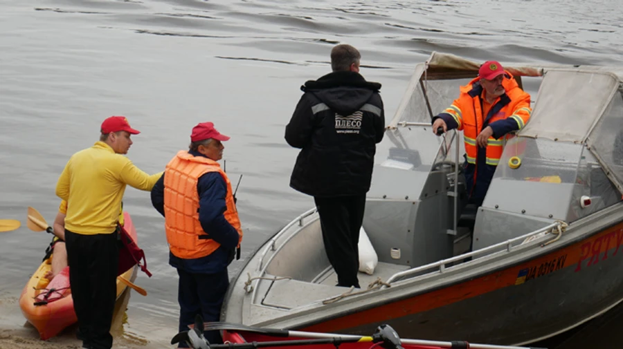 Полиция и прокуратура пришли с обысками в киевское КП Плесо