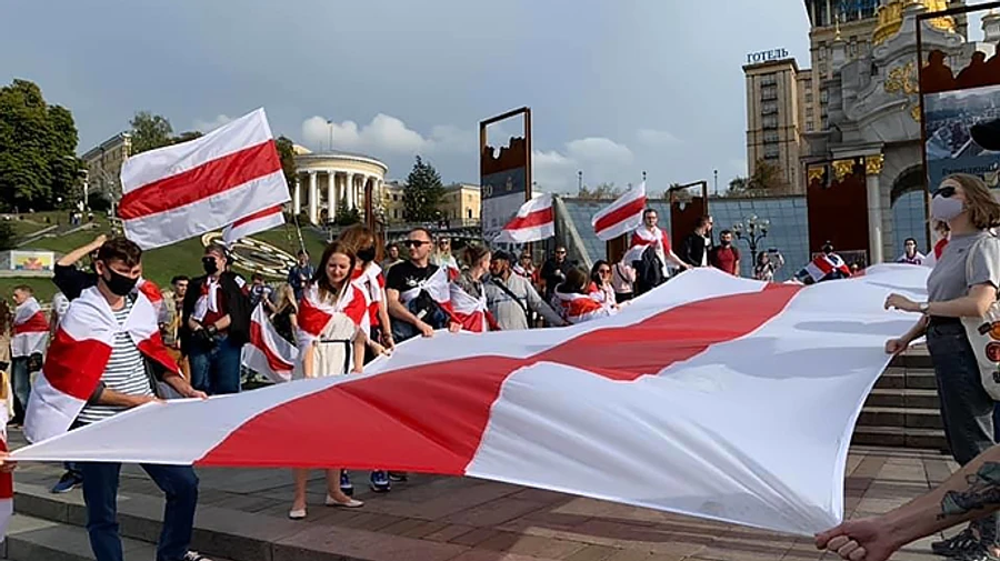 У Києві закликають до відставки посла Білорусі