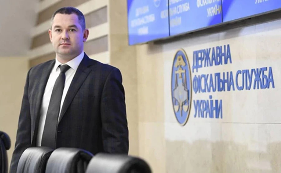 Продана вызвали в САП, а он поехал за границу