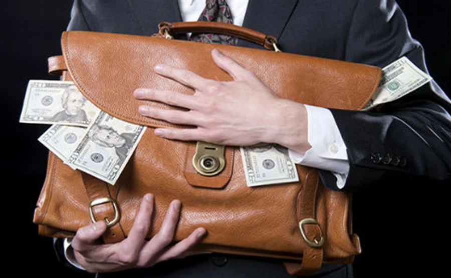 НАБУ розслідує розкрадання коштів держбанку, організоване нардепом