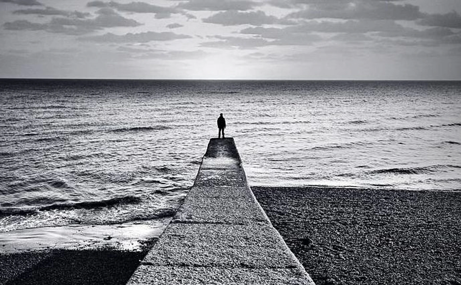 Ні свої, ні чужі. Як Україна ускладнює життя українців, які живуть в окупованому Криму