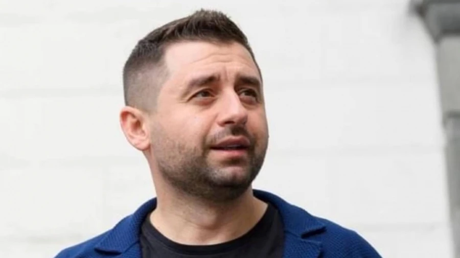 Ukraine's Servant of the People faction calls for constructive talks amidst crackdown on anti-corruption agencies