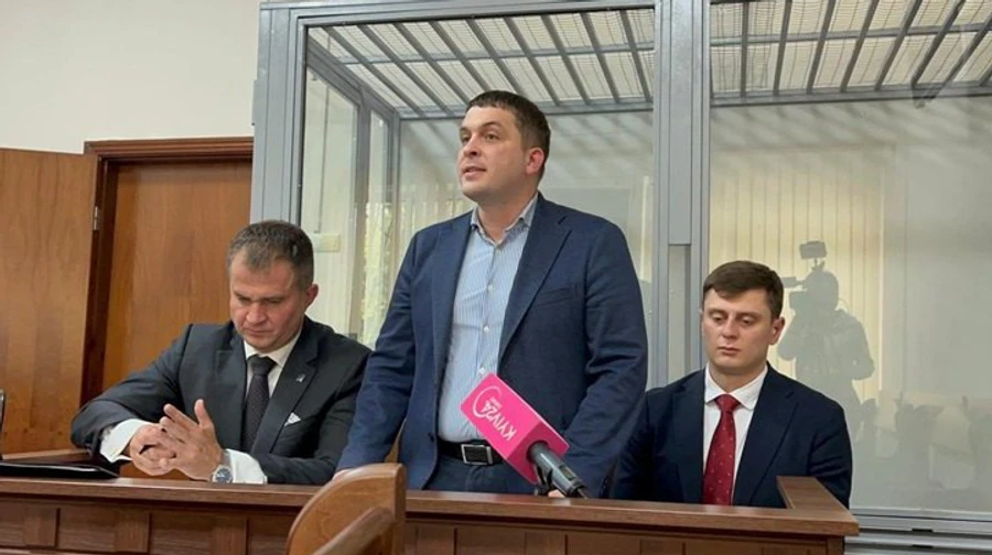 Командировка или отдых: суд отстранил руководителя аппарата КГГА и посадил под домашний арест