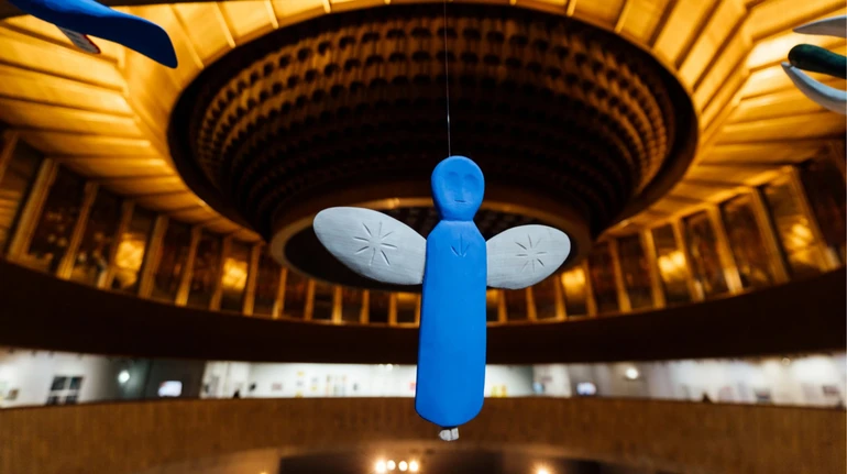 Жить, щоб малювать: у Києві проходить виставка художника-аматора Івана Приходька