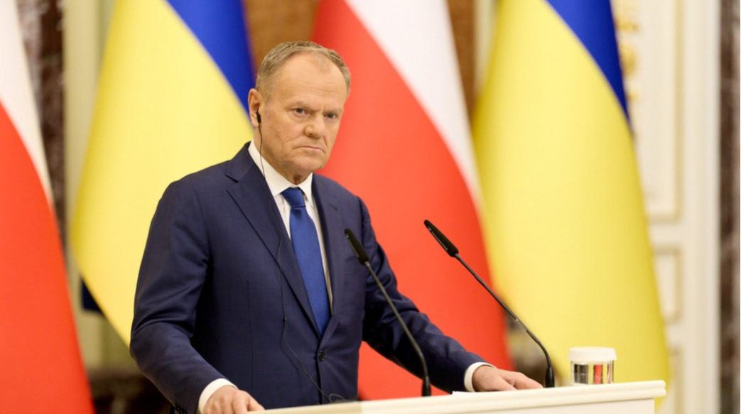 Туск після погроз Медведєва закликав європейців серйозно ставитися до слів та дій Кремля Туск після погроз Медведєва закликав європейців серйозно ставитися до слів та дій Кремля