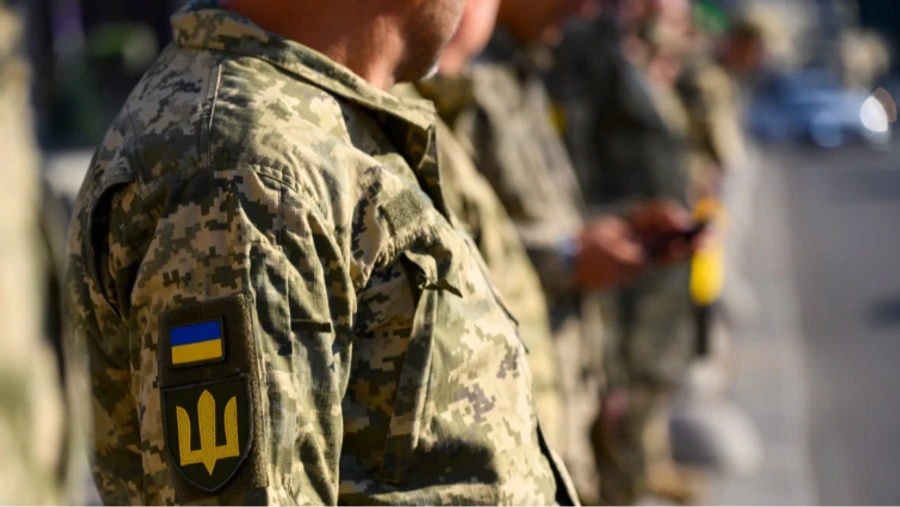 Контракты с четкими сроками службы подписали всего 8,6 тыс. украинцев – Костенко