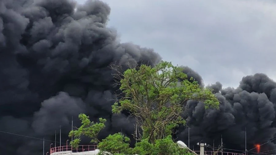 One person killed and others injured as Mykolaiv is hit by guided missiles - mayor