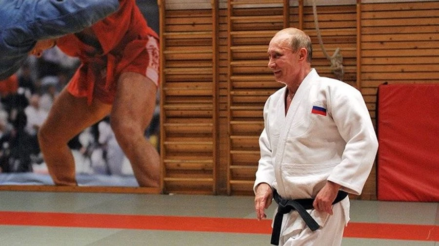 У Путіна забрали почесний чорний пояс з тхеквондо