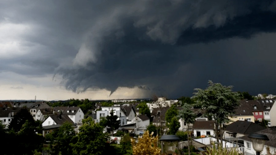 Два десятка человек погибли после шторма в Индонезии