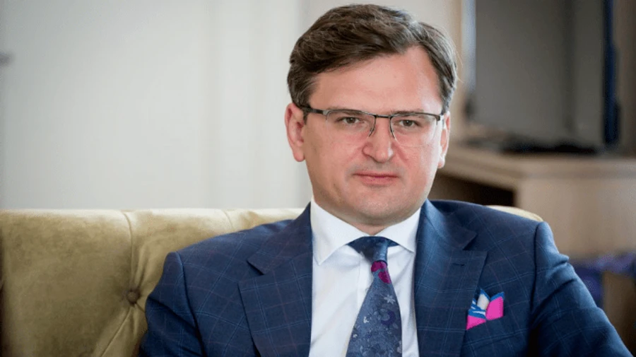 Кулеба вимагає від Німеччини і Франції пояснити заяви про діалог із Путіним