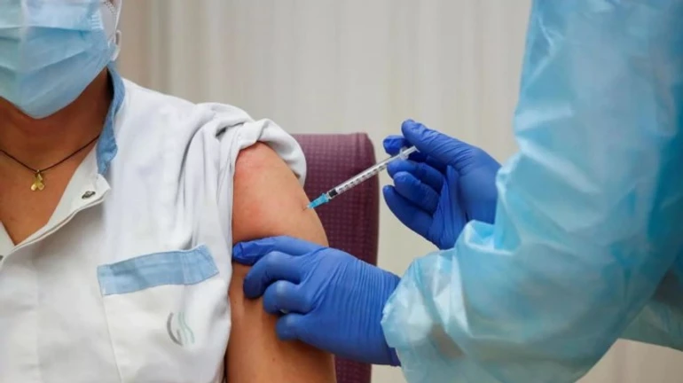 Коронавірус: стало відомо, хто першим отримає щеплення в Україні