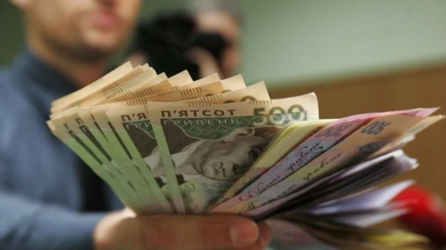 Члены ЦИК, несмотря на решение Рады, насчитали себе зарплаты до 300 тысяч – нардеп