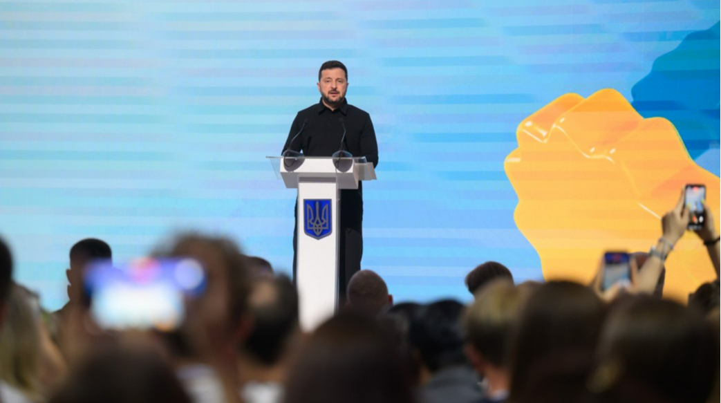 Зеленський анонсував зміни у проведенні НМТ: менша інтенсивність і можливість скласти повторно
