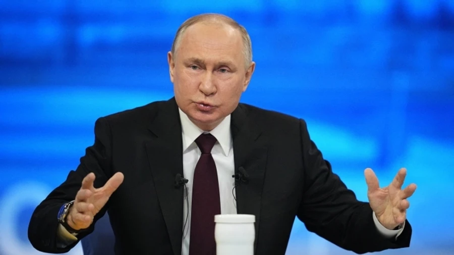 Putin says Ukraine's parliamentary speaker is now de facto country leader