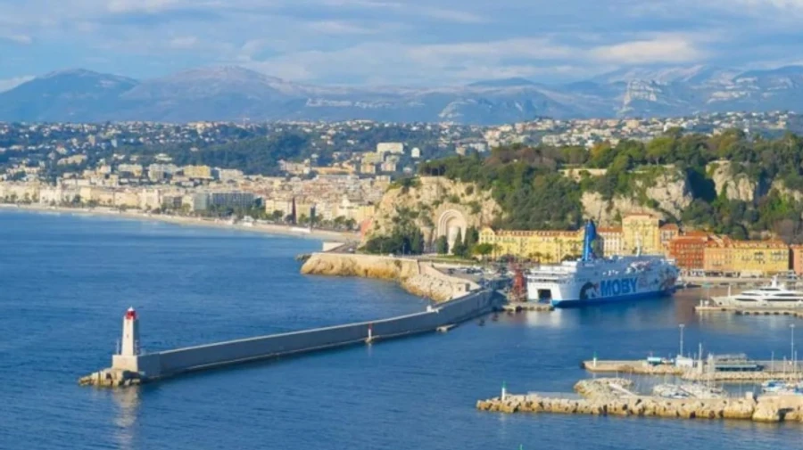 Французская Ривьера второй раз за два дня без света, подозревают поджог