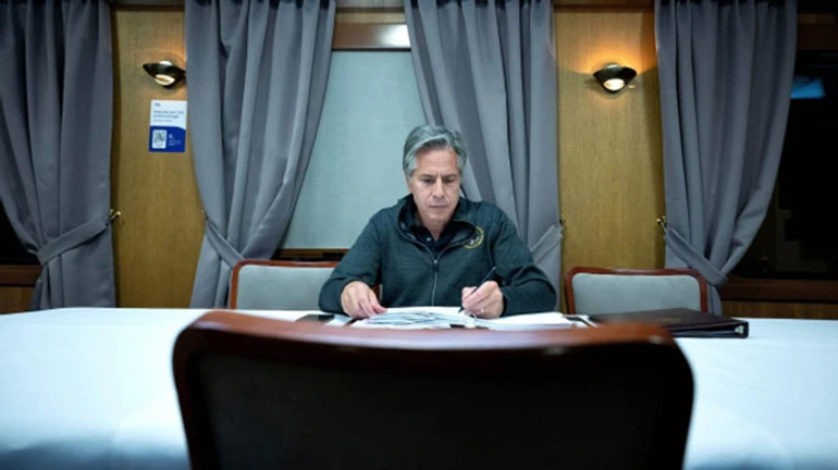 US State Secretary arrives in Kyiv for two-day visit, with US$1 billion package – Reuters