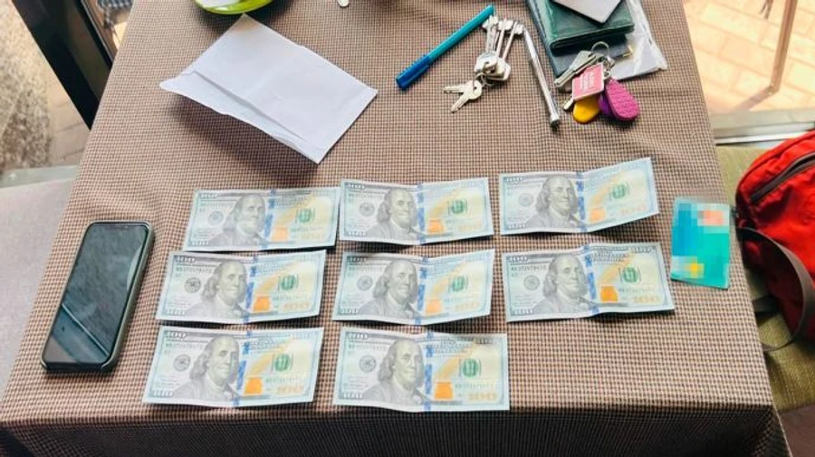 Чоловіки тікали за кордон нібито на навчання: розкрито схему