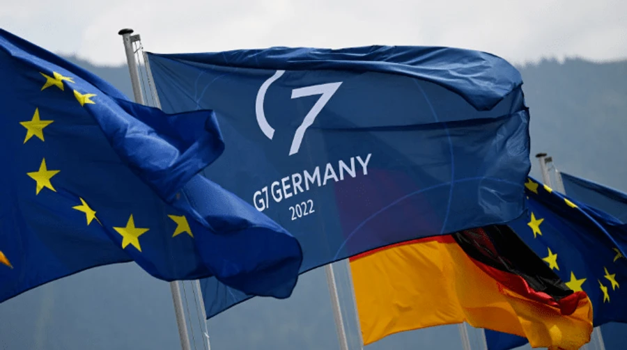 G7 збирається вдвічі зменшити максимальну ціну на російську нафту