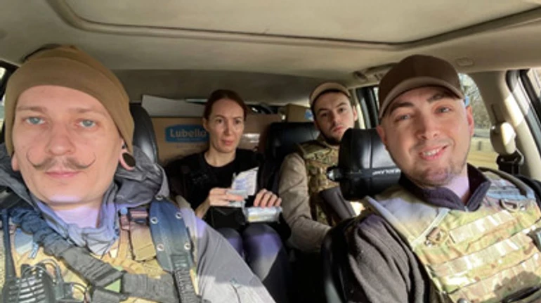 Як мешканці одного будинку стали волонтерити разом. Історії з Харкова