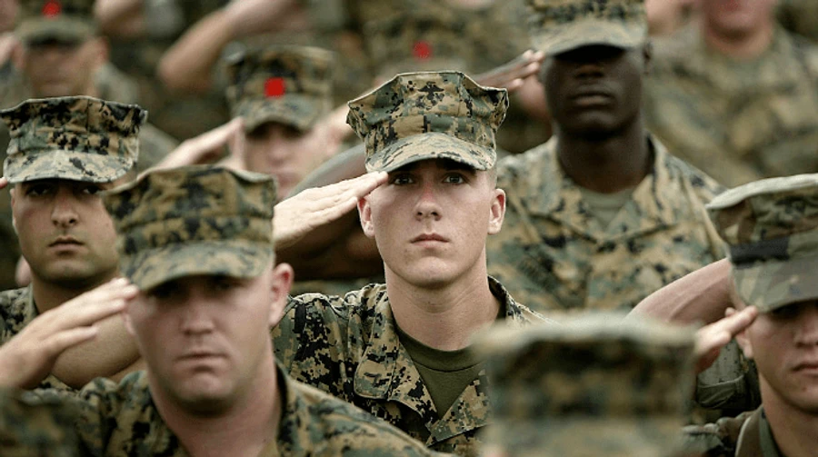 Главные новости понедельника и ночи: эвакуация дипломатов, 8,5 тысячи военных США