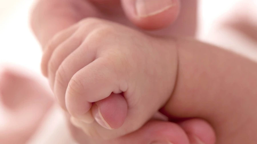 У Києві на коронавірус захворіло немовля, якому менше місяця